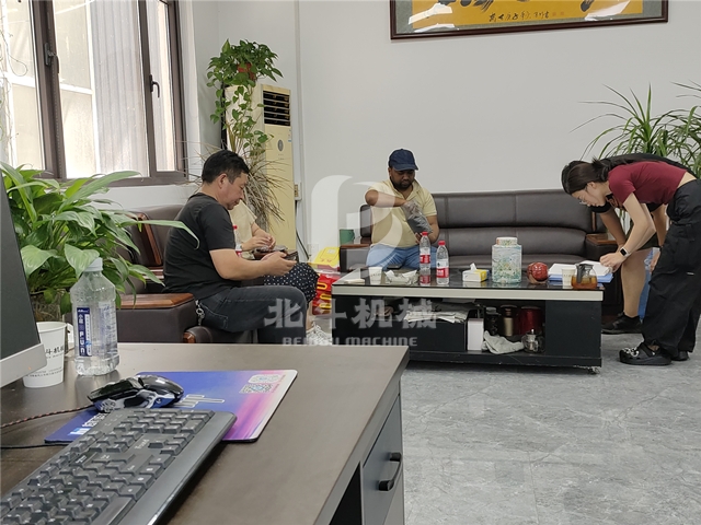 孟加拉國客戶到我公司考察、洽談合作